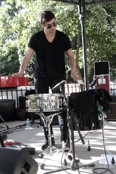 ROBI - 2012-09-09 - PARIS - Square de la Place des Fetes - 